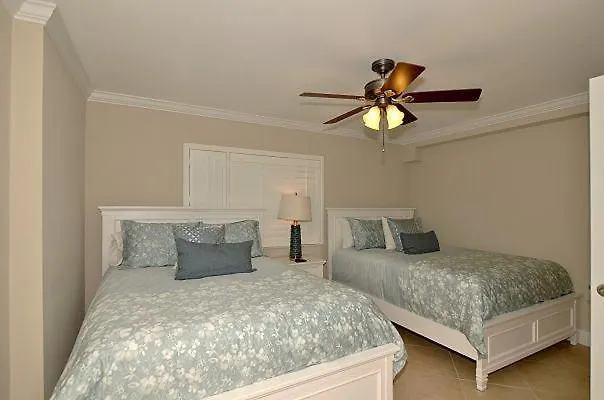 3064 - Shoreline Towers Free Beach Setup Included! Destin