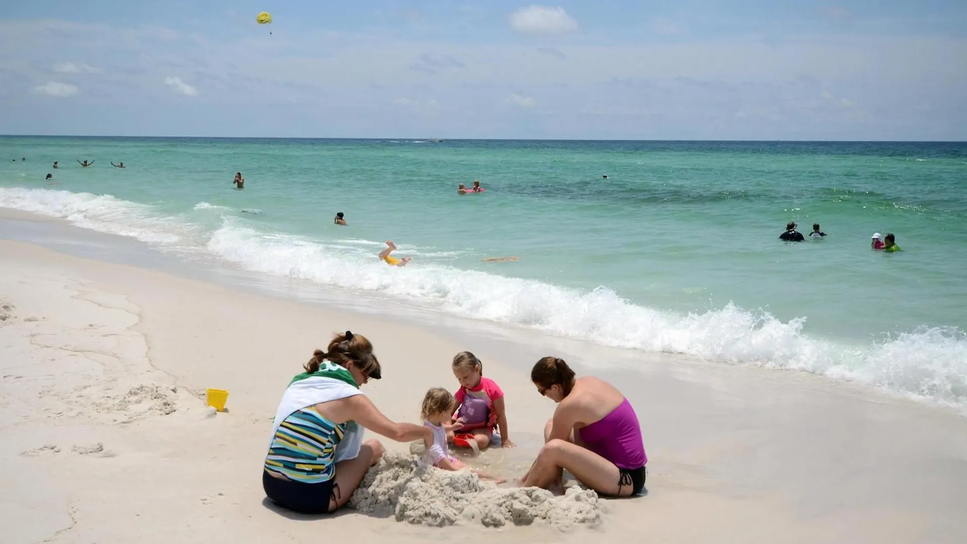 3064 - Shoreline Towers Free Beach Setup Included! Destin United States