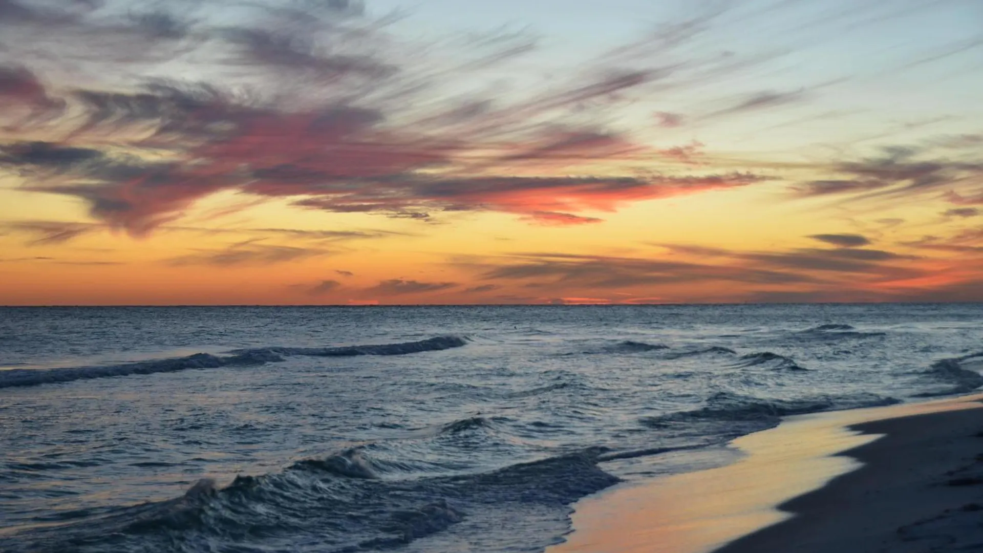3064 - Shoreline Towers Free Beach Setup Included! Destin Holiday home