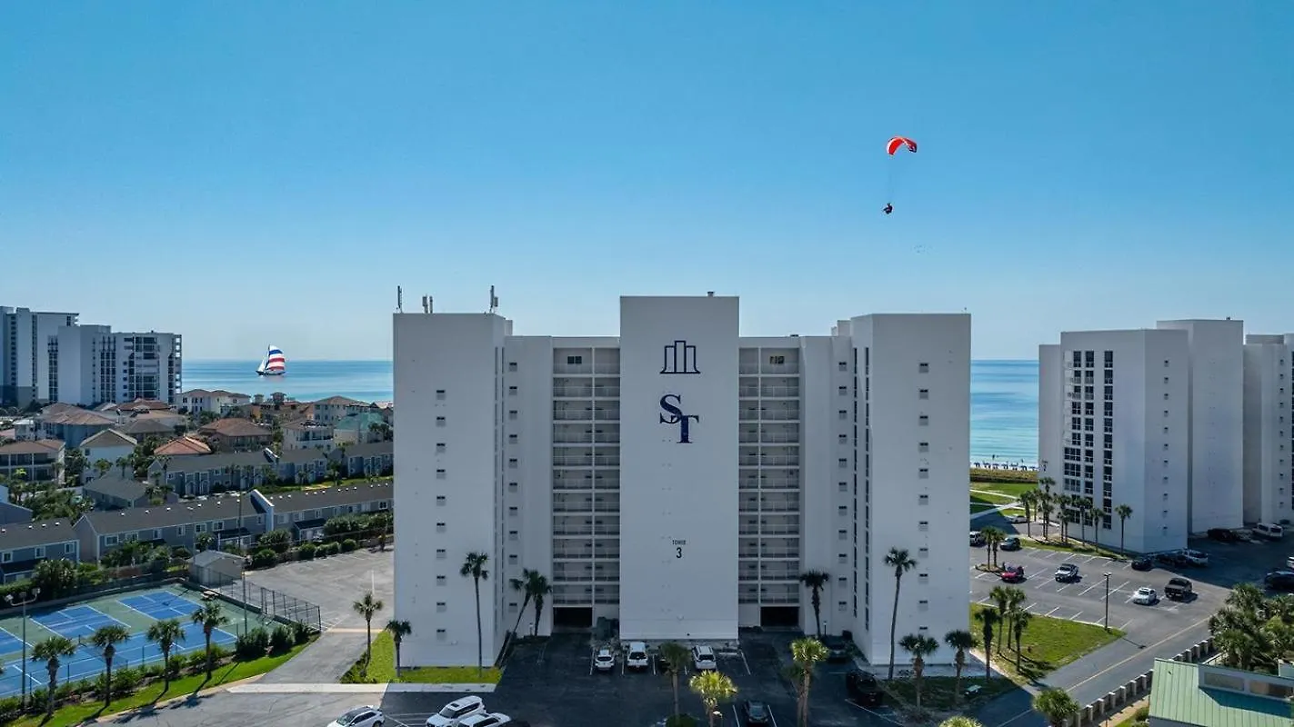 3064 - Shoreline Towers Free Beach Setup Included! Destin 0*,  United States