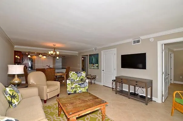3064 - Shoreline Towers Free Beach Setup Included! Destin